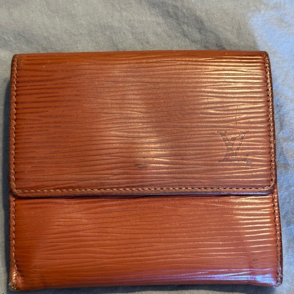 Louis Vuitton Handbags - LOUIS VUITTON VINTAGE ELISE TRIFOLD COGNAC BROWN EPI LEATHER WALLET W/COA